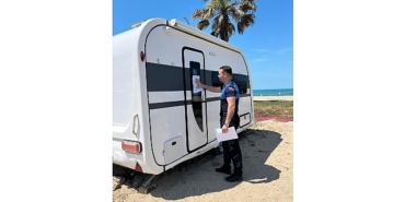 kandirada-zabita-ve-jandarma-ekiplerinden-karavan-ve-cadirlara-siki-denetim.jpg