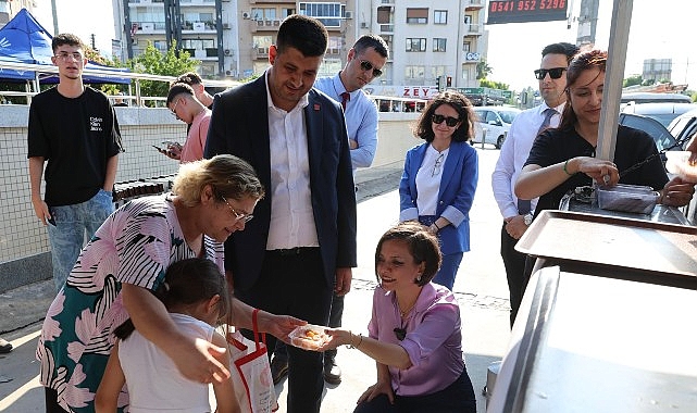 karabaglar-belediyesinden-ferdi-zeyrek-anisina-lokma-ikrami.jpg