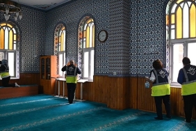 karabaglarda-camilere-ramazan-temizligi.jpg