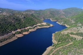 karareis-baraji-devreye-girdi-cesmede-zorunlu-kesintiler-bitti.jpg