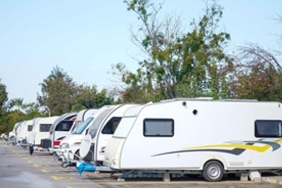 karavancilarin-tercihi-inciralti-karavan-parki.jpg