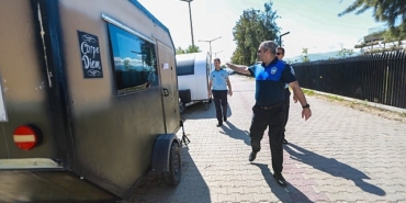 karsiyaka-belediyesinden-karavanla-etkin-mucadele.jpg