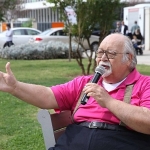 karsiyaka-izmir-babayi-unutmadi.jpg