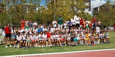 karsiyakali-cocuklar-atletizm-senliginde-bulustu.jpg