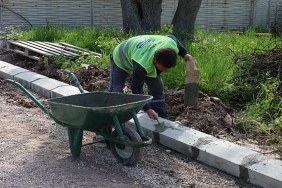 kartepe-belediyesinden-acisuda-kapsamli-parke-tamirati.jpg
