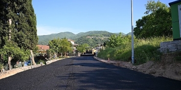 kartepe-belediyesinden-suadiye-mahallesine-1720-tonluk-asfalt.jpg