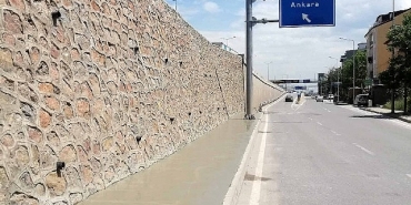 kartepe-istasyon-mahallesinde-yaya-kaldirimi-tamam.jpg