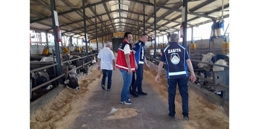 kartepede-kurban-kesim-yerleri-denetleniyor.jpg