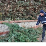 Kartepe’de Mezarlıklara Düzenli Bakım
