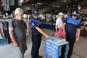 kartepede-pazarlarda-zabita-denetimi-suruyor.jpg