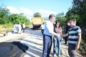 kartepede-yol-seferberligi-suruyor.jpg