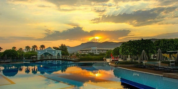 kasimda-aile-keyfi-hilton-dalamanda.jpg