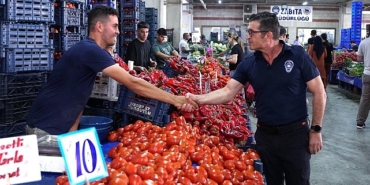 kemalpasa-belediyesi-zabit-ekiplerinden-pazaryeri-ve-firin-denetimi.jpg