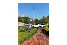kemer-ataturk-caddesinde-peyzaj-calismasi.jpg