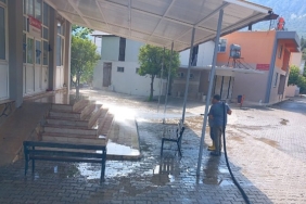kemerde-camilerde-bayram-temizligi.jpg