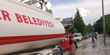 kemerde-tozlu-yollar-yikaniyor.jpg