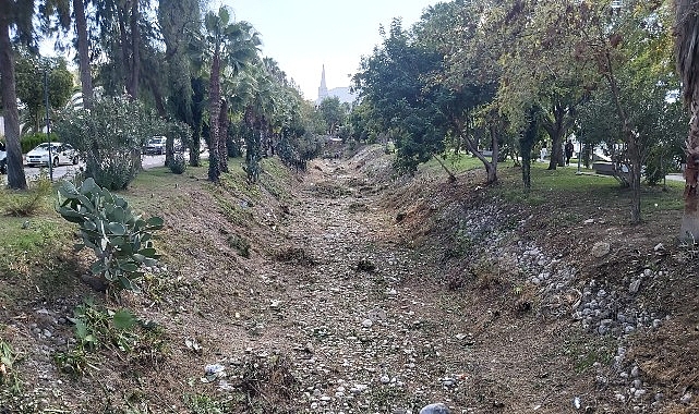 kemerdeki-derelerde-temizlik-calismalari.jpg