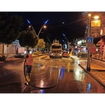 kemerdeki-toz-ve-toprak-olan-yollar-yikaniyor.jpg
