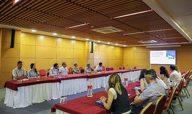 kirgiz-heyet-antalya-buyuksehir-belediyesinin-mavi-bayrak-deneyimini-inceledi.jpg