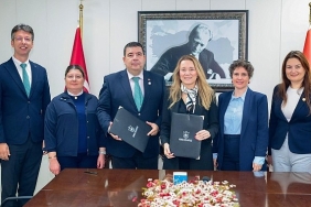 konakta-imzalar-kadin-istihdami-icin-atildi.jpg