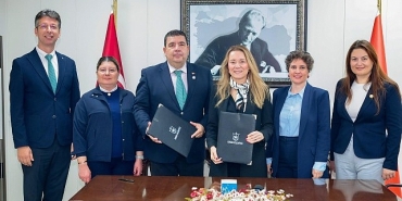 konakta-imzalar-kadin-istihdami-icin-atildi.jpg