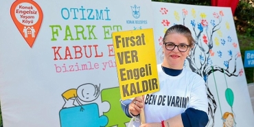 konakta-otizm-farkindalik-gununde-biz-de-variz-dediler.jpg