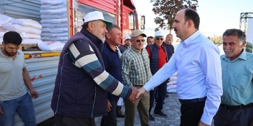 konya-buyuksehir-2024-2025-sezonunda-ciftciye-18-farkli-turde-tarimsal-destek-verecek.jpg