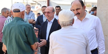 konya-buyuksehir-belediye-baskani-ugur-ibrahim-altay-ve-selcuklu-belediye-baskani-ahmet-pekyatirmaci-seyh-samil-mahallesi-kevser-camiinde-mahalle-sakinleriyle-bir-araya-geldi.jpg