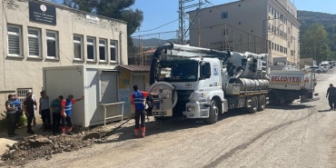konya-buyuksehir-osmaniyede-depremde-olusan-altyapi-hasarlarini-onariyor.jpg