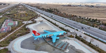 konya-buyuksehir-sehre-gelenleri-gazze-mesajiyla-karsiliyor.jpg