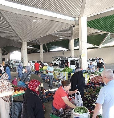konya-buyuksehirin-yerli-urun-pazari-uretici-ile-tuketiciyi-dogrudan-bulusturuyor.jpg