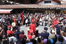 konyada-tarihi-carsilar-alisveris-gunleri-basladi.jpg