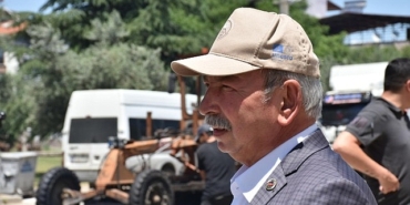 kosuyolu-caddemizde-asfalt-yama-calismalarimiza-basladik.jpg