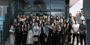 kudus-calisma-grubunun-hakikate-bir-gecit-calistayi-liseli-genclere-filistin-farkindaligi-kazandiriyor.jpg