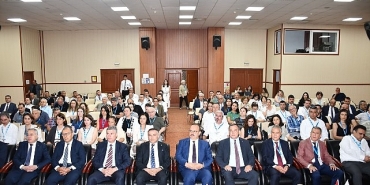 kuru-incirin-taraflari-calistayda-bulustu.jpg