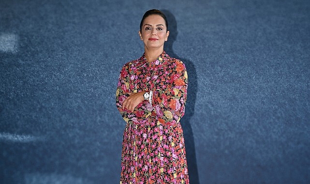 longines-primaluna-koleksiyonunu-buyuleyici-bir-dolunay-davetiyle-tanitti.jpg