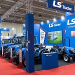 ls-traktor-agroexpo-20-uluslararasi-tarim-ve-hayvancilik-fuarinda-ciftcilerden-buyuk-ilgi-gordu.jpg