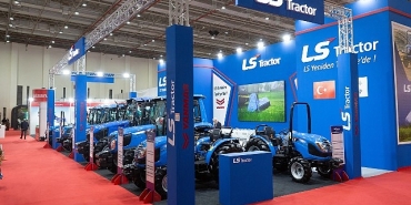 ls-traktor-agroexpo-20-uluslararasi-tarim-ve-hayvancilik-fuarinda-ciftcilerden-buyuk-ilgi-gordu.jpg