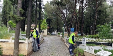 maltepe-belediyesinden-mezarliklarda-bayram-temizligi.jpg