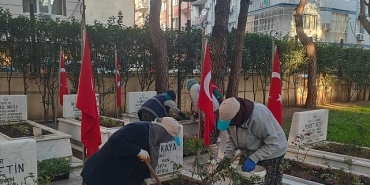 manisa-buyuksehir-belediyesi-sehitlikleri-18-marta-hazirladi.jpg