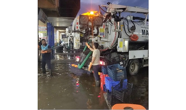 manisa-buyuksehir-belediyesinden-salihlideki-sel-magdurlarina-destek.jpg