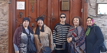 manisali-kadinlar-adim-adim-kulayi-gezdi.jpg