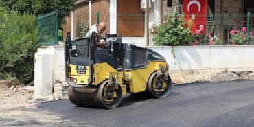 maydonoz-koyunda-asfalt-calismasi.jpg