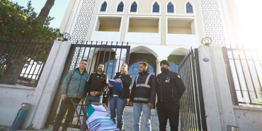 meryem-ana-evi-otopark-gelirleri-icin-mucadele-suruyor-imzalar-teslim-edildi.jpg