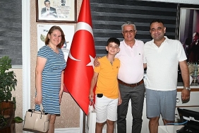 minik-goges-baskan-topaloglu-ile-tanismaya-geldi.jpg