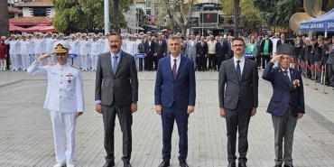 mustafa-kemal-ataturke-gazi-unvani-ve-maresal-rutbesi-verilmesinin-101-yil-donumu-ve-19-eylul-gaziler-gunu-golcuk-anitparkta-to.jpg