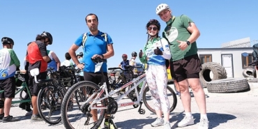 mysia-yollarinda-engelsiz-dostluklar-icin-pedal-cevirdiler.jpg