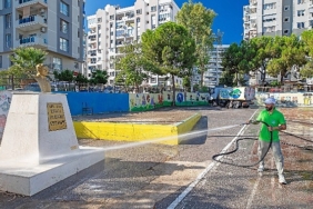 narlidere-belediyesinden-okul-bahcelerinde-temizlik-calismasi.jpg