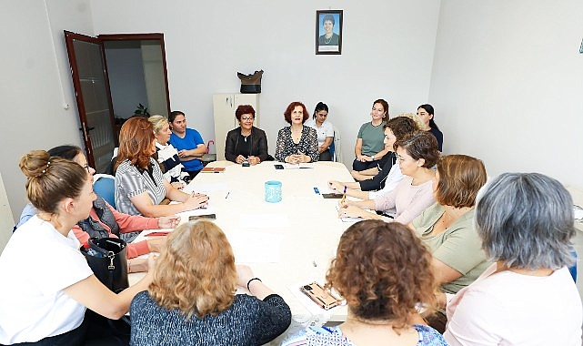 narliderede-kadinlar-haklarini-ogreniyor.jpg
