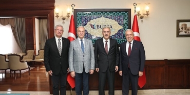 nilufer-belediye-baskani-sadi-ozdemir-bursa-valisi-erol-ayyildizi-makaminda-ziyaret-ederek-yeni-gorevinde-basarilar-diledi.jpg